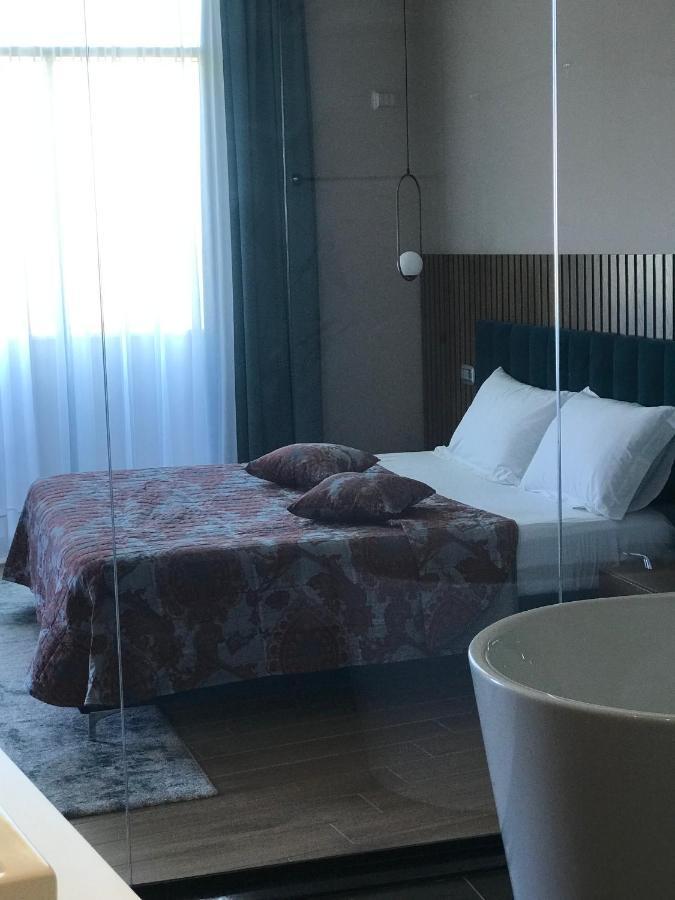 Отель Coco Тирана Экстерьер фото