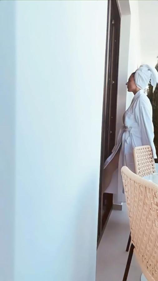 Отель Coco Тирана Экстерьер фото